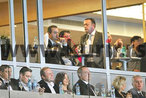 ivica-dacic-dmitrij-rogozin-kombank-arena.jpg