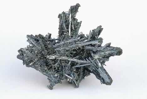 stibnite-kristal.jpg