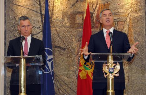 jens-stoltenberg-i-milo-djukanovic-11.06.2015.jpg