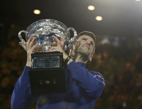 novak-djokovic-endi-marej-finale-melburn.jpg