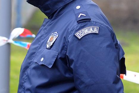 srpska-policija-policajac.jpg