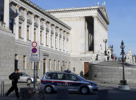 austrija-parlament.jpg