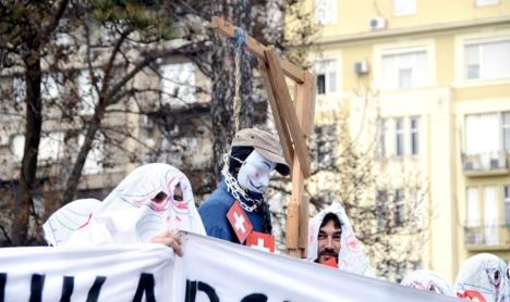 protest-svajcarci-skupstina.jpg