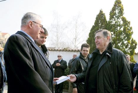 milutin-mrkonjic-vojislav-seselj-srs.jpg