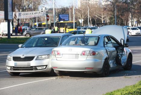 nesreca-kruzni-tok-novi-beograd.jpg