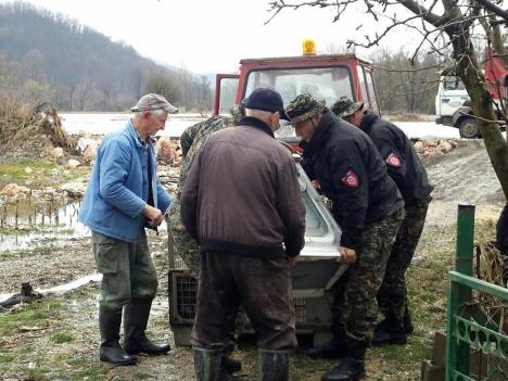 zandarmerija-poplave-srbija-pomoc.jpg