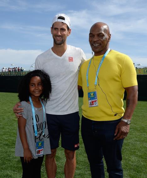 novak-djokovic-majk-tajson.jpg