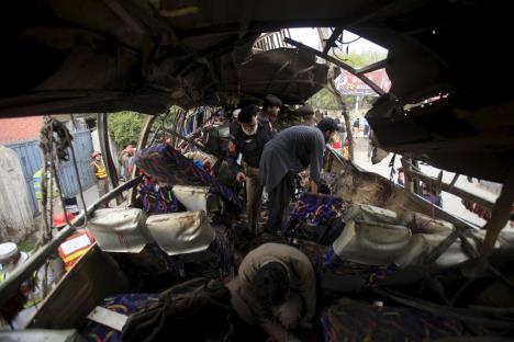 pakistan-napad-bomba-autobus.jpg