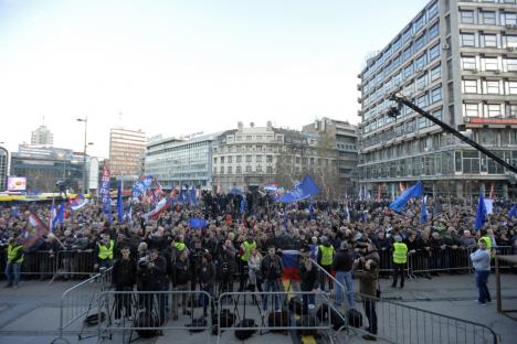 vojislav-seselj-srs-radikali-miting.jpg