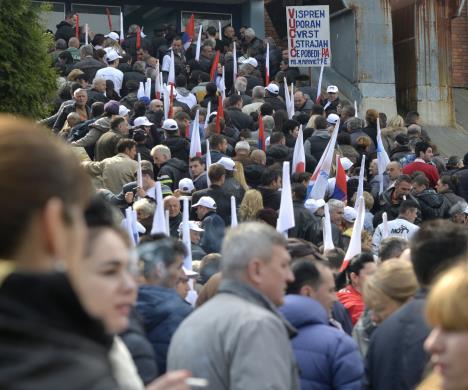 leskovac-miting-sns.jpg