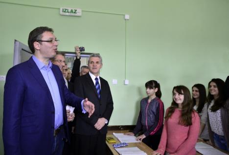 aleksandar-vucic-valjevo-medicinska-skola.jpg