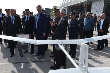 batajnica-aerodrom-aleksandar-vucic-premijer.jpg