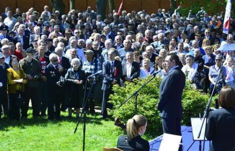 godisnjica-sremskog-fronta-tanjug-12-04-2016.jpg