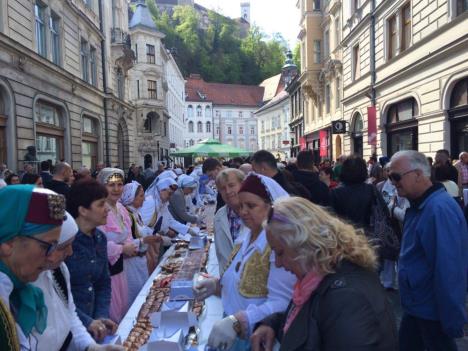 slovenija-baklava-ambasador-ginisov-rekord.jpg