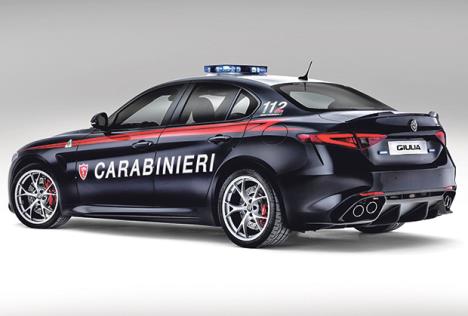 karabinijeri-italija-policija-alfa-romeo-djulija.jpg