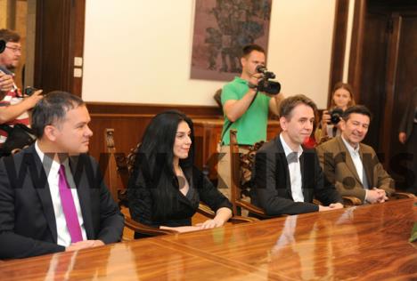 konsultacije-tomislav-nikolic-sasa-radulovic.jpg