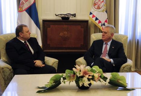 tomislav-nikolic-predsednik-srbija-rumunija-ambasador.jpg