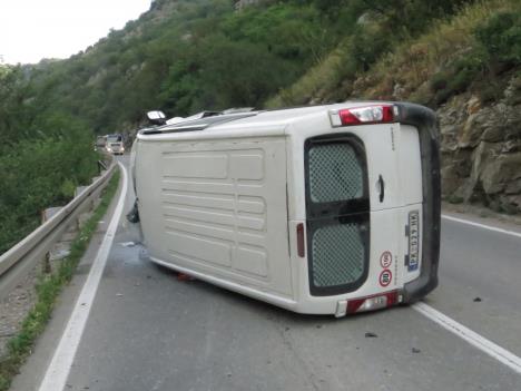 udes-nesreca-sicevo-kombi-radnici-sicevacka-klisura.jpg