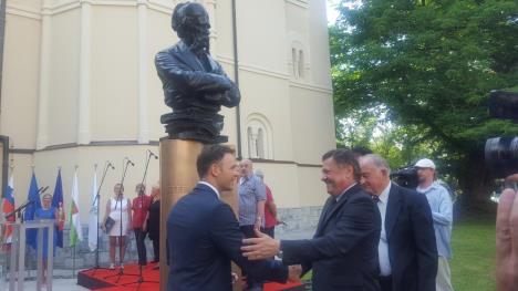 sinisa-mali-bista-vuk-karadzic-ljubljana-otkrivanje.jpg