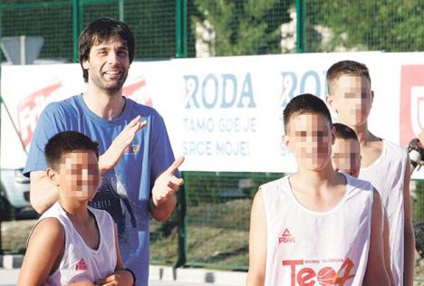 milos-teodosic-kamp-teo4.jpg