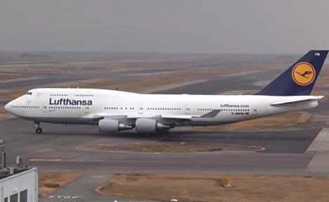 lufthansa-boing-747.jpg