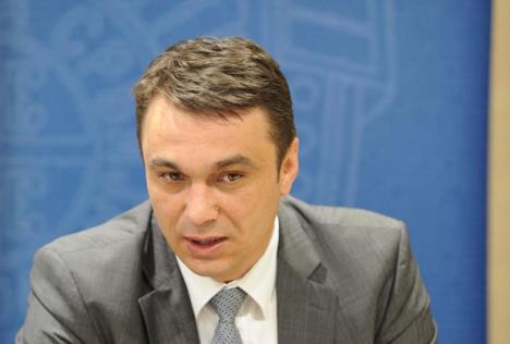 sadik-ahmetovic-fonet-22-april-2012.jpg