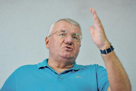 vojislav-seselj.jpg