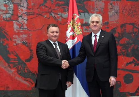 tomislav-nikolic-predsednik-srbija-ambasadori-akreditivi.jpg