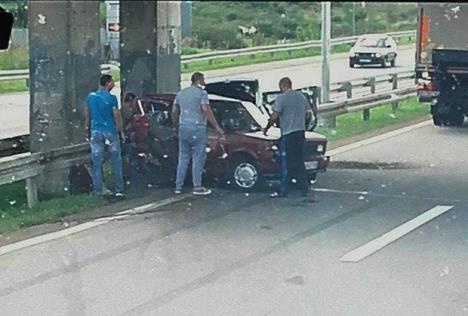 saobracajna-nesreca-autoput-saobracajka-udes.jpg