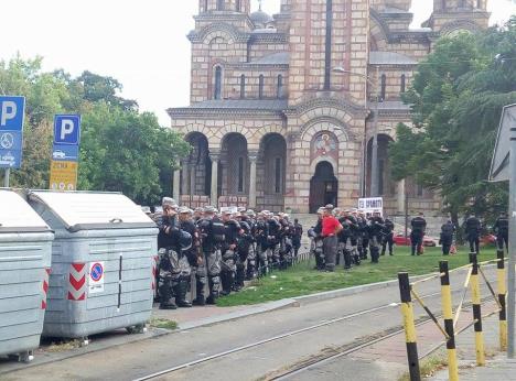 parada-ponosa-gej-parada-beograd-policija.jpg