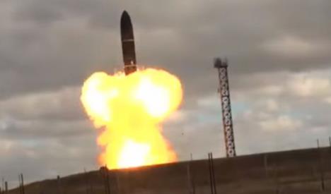 lansiranje-ruskog-interkontinentalnog-balistickog-projektila.jpg