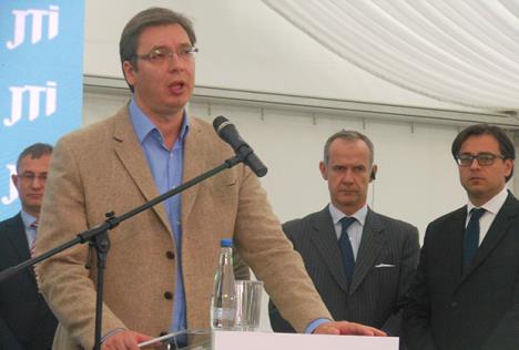 vucic-senta-jti-fabrika.jpg