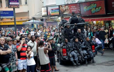 brazil-rio-de-zaneiro-policija-hapsenje-droga-dileri.jpg