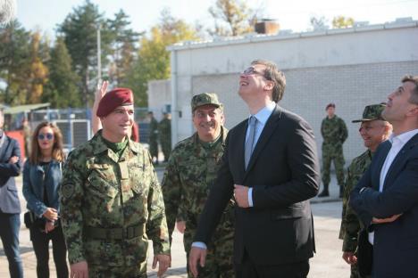 aleksandar-vucic-nis-63-padobranska.jpg