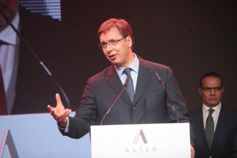 aleksandar-vucic-aster-fabrika-testila-nis.jpg