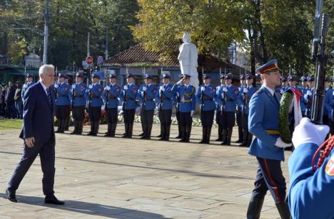 tomislav-nikolic-venac-cvece-oslobodioci-beograda.jpg