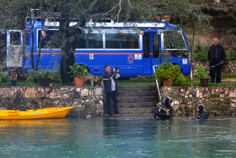 blagaj-granata-reka-most-bih.jpg