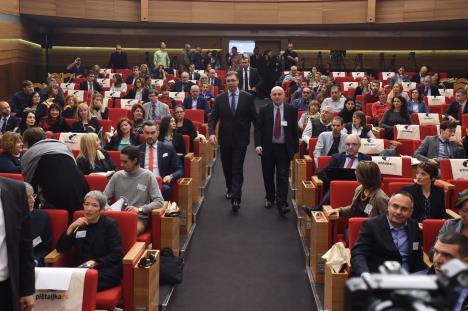 aleksandar-vucic-premijer-konferencija-uzbunjivaci.jpg