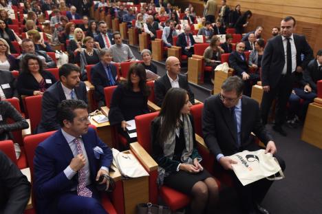 aleksandar-vucic-premijer-konferencija-uzbunjivaci.jpg