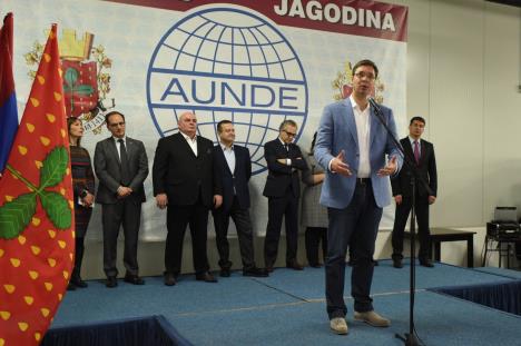 aleksandar-vucic-premijer-jagodina-fabrika-kamen.jpg