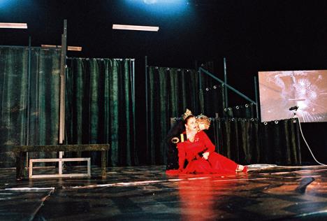 sekspiru-u-cast-zenski-hamlet-narodno-pozoriste.jpg