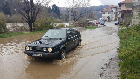 brodarevo-prijepolje-jalija-poplave-izlivanje-vodostaj.jpg