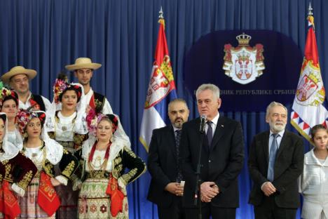 tomislav-nikolic-predsednik-srbija-predsednistvo.jpg