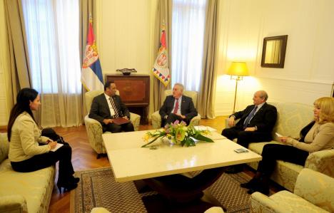 tomislav-nikolic-predsednik-srbija-dzuma-rasid-al.jpg