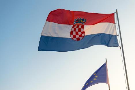 hrvatska-zastava-eu-evropska-unija.jpg