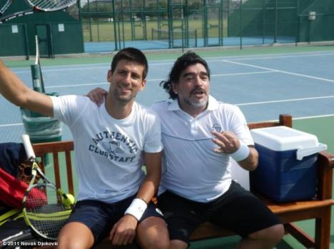 novak-djokovic-dijego-maradona.jpg