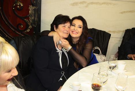 dragana-mirkovic-mama-tata.jpg