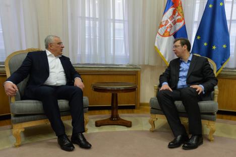 aleksandar-vucic-premijer-srbija-andrija-mandic.jpg