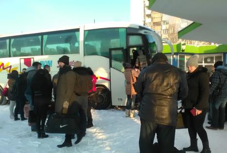 vranje-nis-autobuska-stanica-putnici-saobracaj.jpg