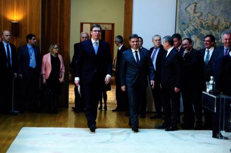 aleksandar-vucic-premijer-denis-zvizdic-predsedavajuci.jpg